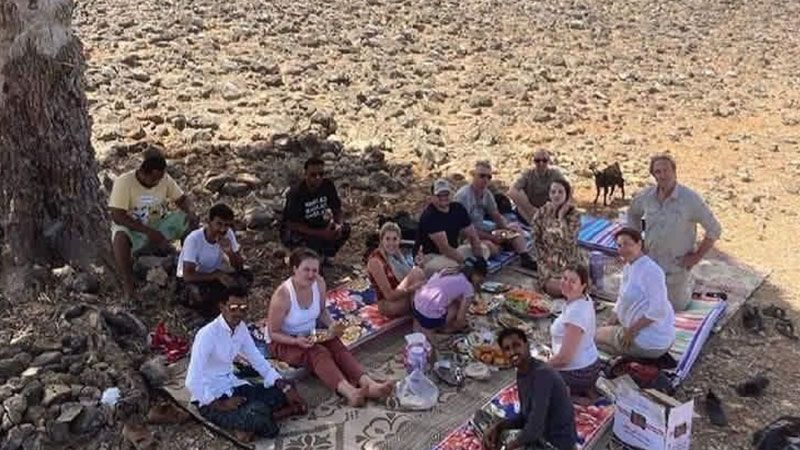 خدمات إماراتية لسياح اسرائيليين في جزيرة يمنية!