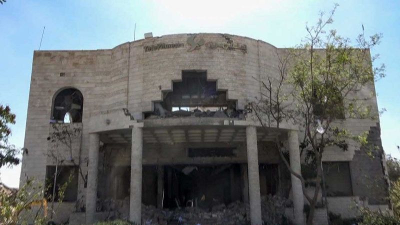 الاتصالات اليمنية في مرمى العدوان.. بعد الحديدة تدمير مبنى &quot;تيليمن&quot; في صنعاء