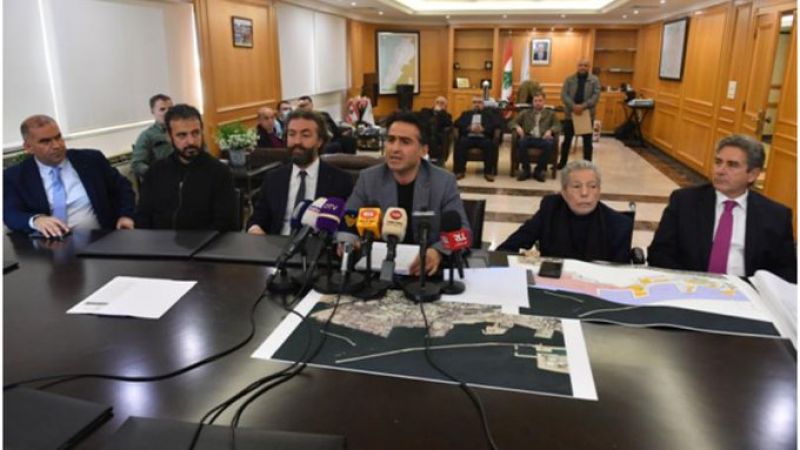 حمية أعلن الاتفاق على توقيع عقد لإدارة وتشغيل وصيانة محطة الحاويات في مرفأ بيروت