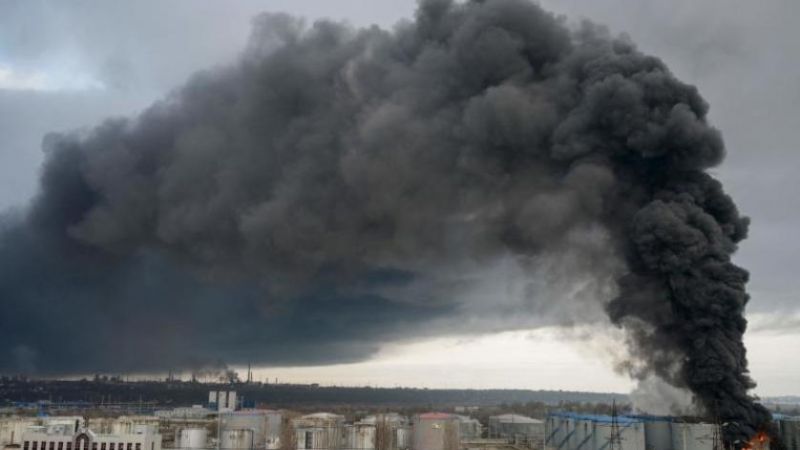 الدفاع الروسية: تدمير مصفاة ومستودعات وقود في أوديسا بصواريخ عالية الدقة