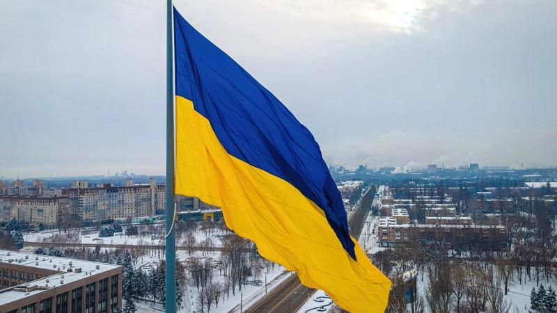 كيف يُبيّض الغرب وجه اوكرانيا الفاسد؟