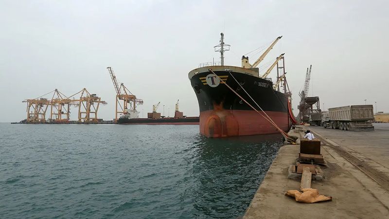 قرصنة سفن المشتقات النفطية مستمرة في اليمن