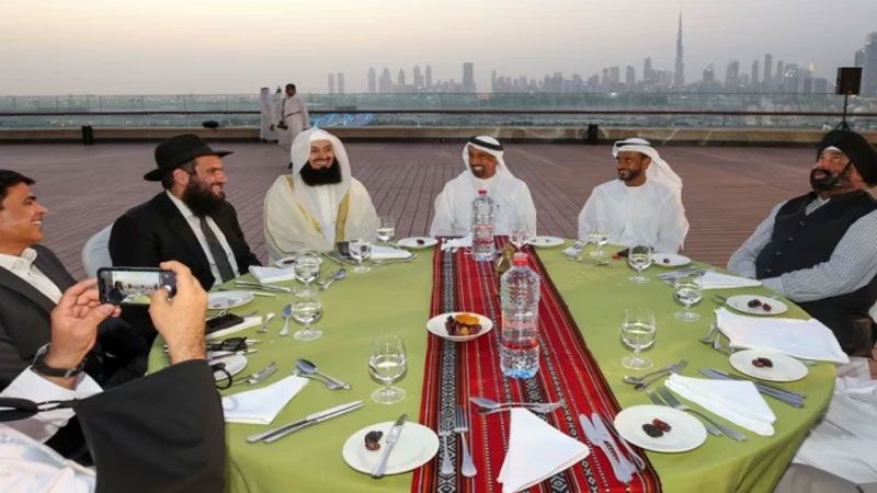 أول إفطار تطبيعي في دبي