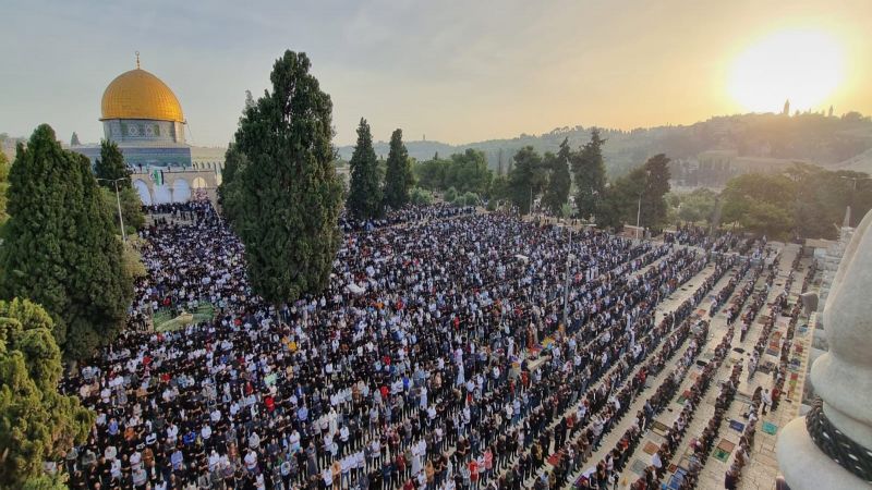 أكثر من 200 ألف مصلٍ أدوا صلاة عيد الفطر في المسجد الأقصى