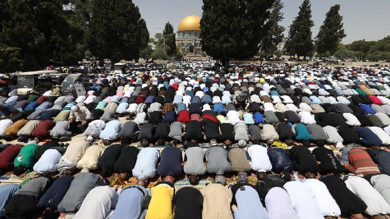 20 ألفًا أدّوا صلاة الجمعة في المسجد الأقصى