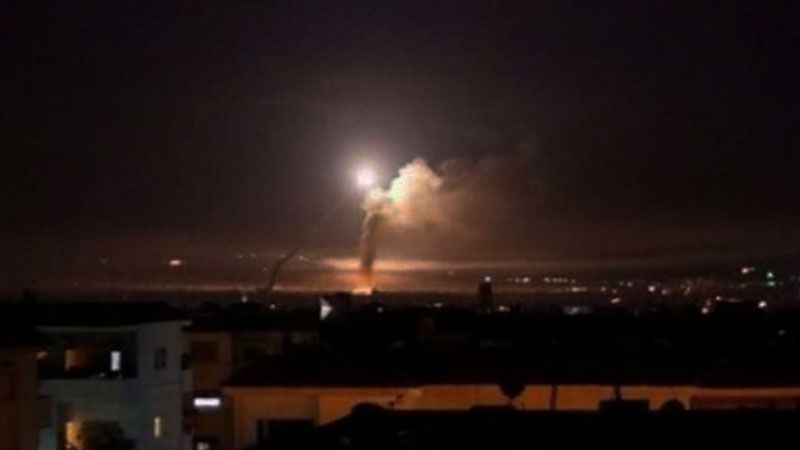 &quot;معاريف&quot;: قصف مطار دمشق الدولي يجب أن يثير القلق في &quot;إسرائيل&lrm;&lrm;&quot;