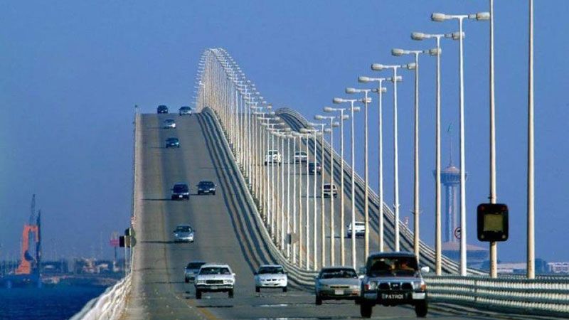 في قمع لحرية التنقل والحريات الدينية.. النظام البحريني يقطع الطريق على بحرينيين يتوجهون إلى إيران