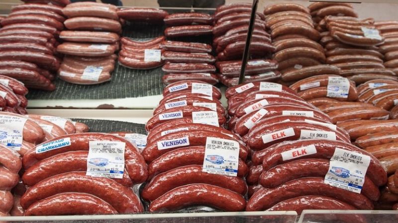 بريطانيا: انتشار سلالة خطيرة من بكتيريا السالمونيلا بشكل متزايد في منتجات اللحوم المصنعة