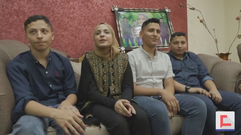 أربعة توائم اهدوا أمهم الشهيدة نجاحهم في الثانوية العامة&lrm; في غزة