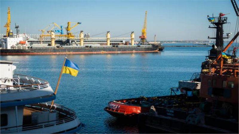 سفينتان محملتان بفول الصويا والذرة تغادران موانئ أوكرانيا