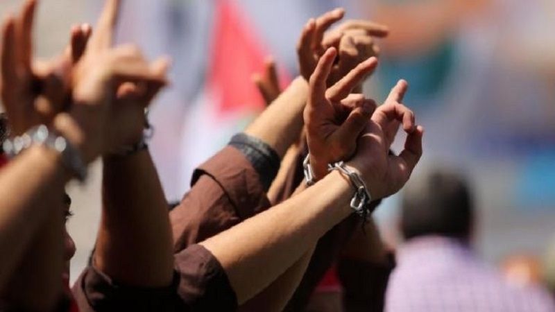 إضراب مفتوح للأسرى الفلسطينيين احتجاجًا على التنكيل بهم