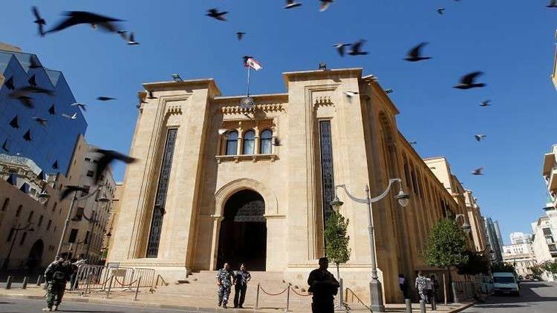 لبنان: العسكريون المتقاعدون يحاولون الدخول إلى مجلس النواب بالقوّة 