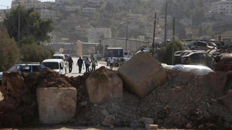 فلسطين المحتلة: قوات الاحتلال تغلق الطرق الفرعية في بلدة حوارة جنوب نابلس