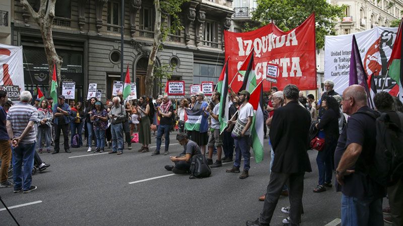 الأرجنتينيون يتضامنون مع الشعب الفلسطيني