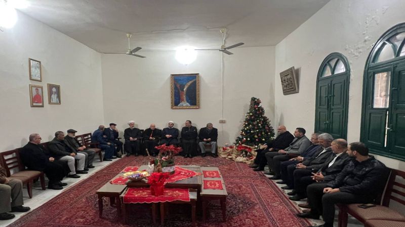 وفد من حزب الله جال على كنائس صور مهنئًا بالأعياد المجيدة