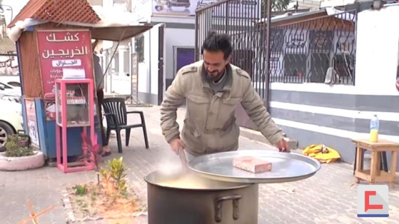 شوربة عدس مجانية لمحاربة البرد في غزة