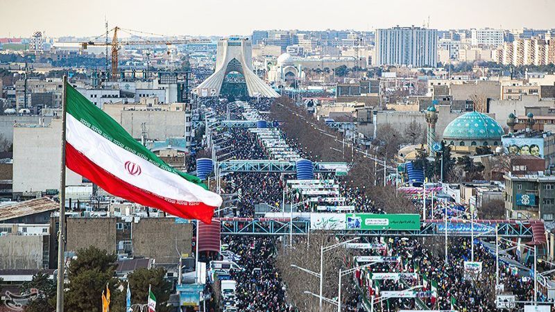 وزير الصحة الايراني لـ&quot;العهد&quot;: الشعب الايراني متمسك بالثورة ومساعي الأعداء باءت بالفشل