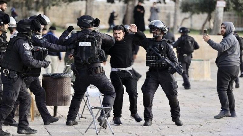 الاحتلال الصهيوني يستبق شهر رمضان باعتقالات وإجراءات أمنية واسعة