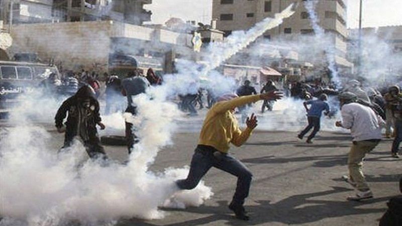 فلسطين المحتلة: مواجهات مع قوات الاحتلال قرب مستوطنة بزغات زئيف بالقدس المحتلة