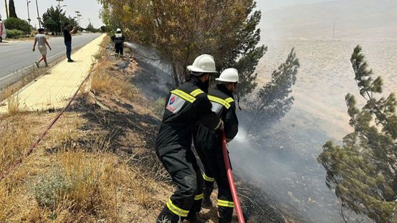 لبنان: الدفاع المدني التابع للهيئة الصحية أخمد حريقًا في الهرمل