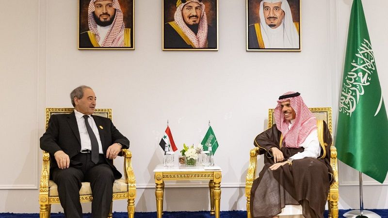 وزيرا خارجية سورية والسعودية يبحثان تعزيز العلاقات واستمرار التنسيق