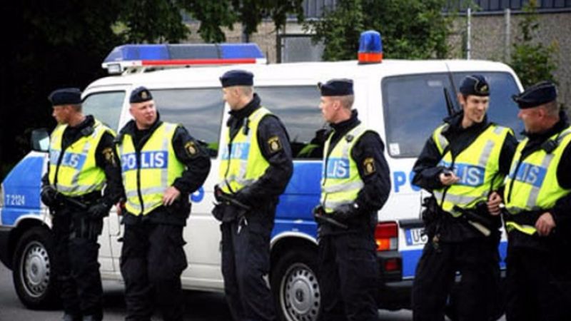 في جريمة &quot;وقحة&quot;..الشرطة السويدية تصدر إذنًا بإحراق القرآن الكريم في ستوكهولم