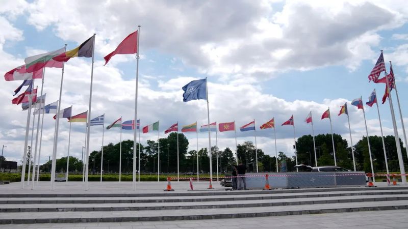 الناتو يخدم الهيمنة الأميركية على أوروبا