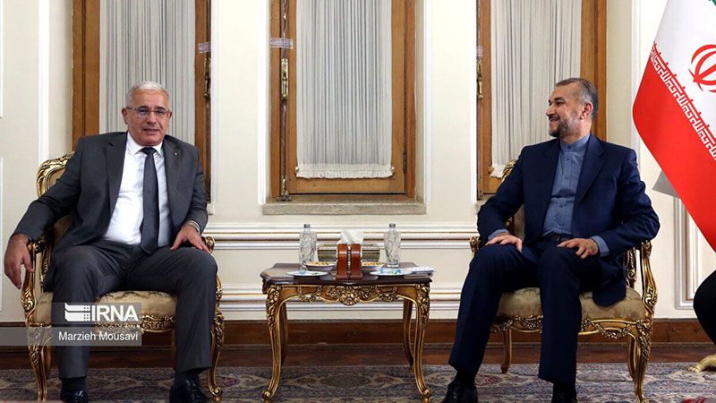 إيران والجزائر.. نحو تطوير العلاقات في مختلف المجالات