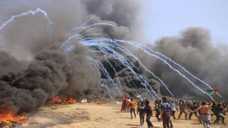 فلسطين: الاحتلال يطلق النار وقنابل الغاز صوب الشبان شرقي غزة