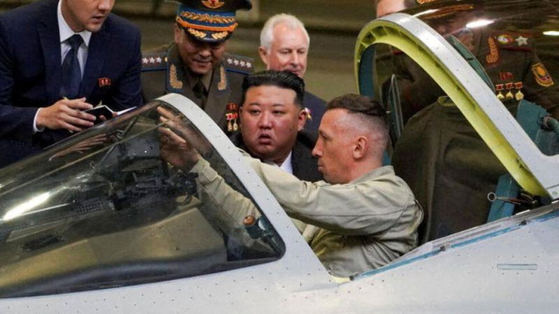 لتعزيز التعاون.. رئيس كوريا الشمالية يزور مصانع الطائرات الروسية