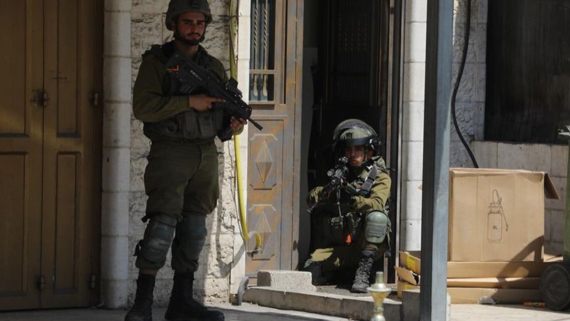قوات الاحتلال تقتحم مدينة نابلس من جهة بلدة بيت فوريك