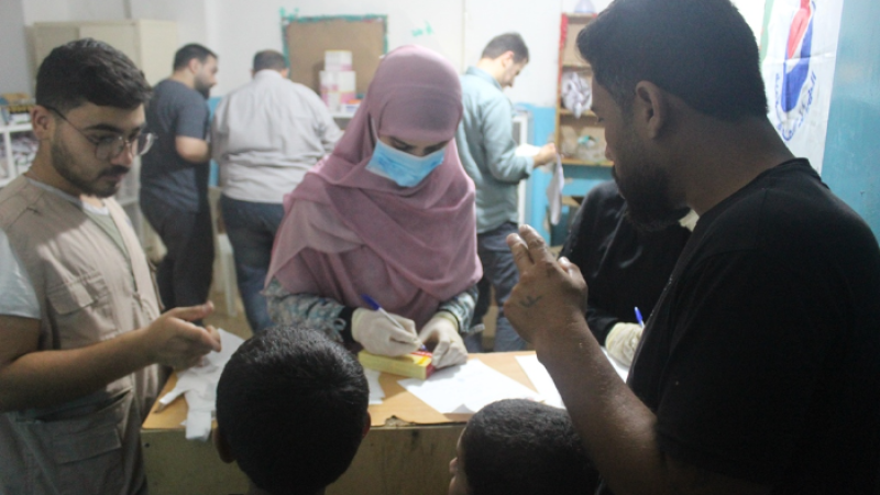 الهيئة الصحية تقيم أيامًا صحيةً مجانيةً في المخيمات الفلسطينية&nbsp;