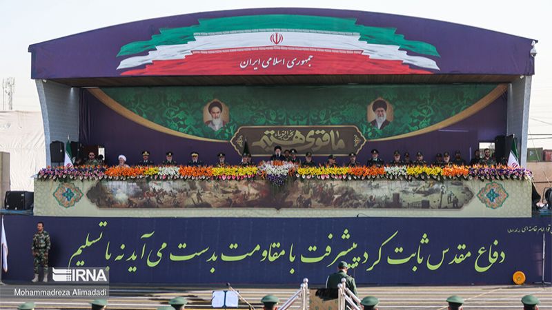إيران: عرضٌ عسكري للقوات المسلّحة في طهران