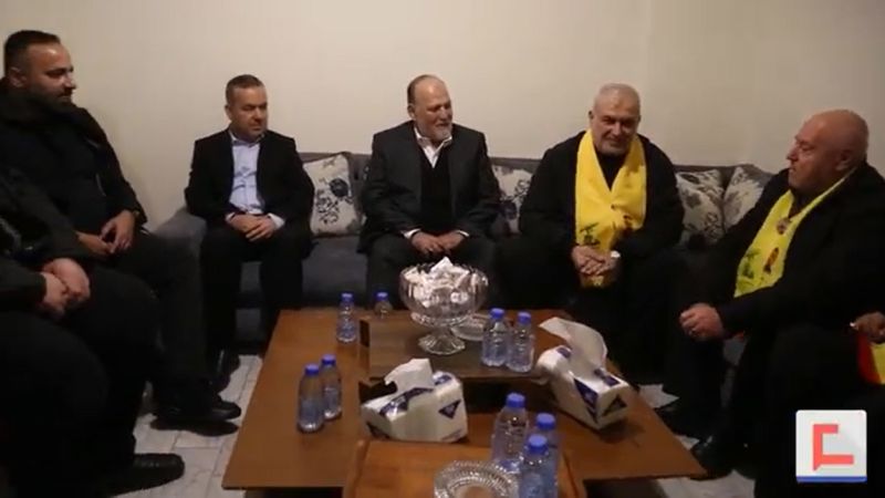 وفد من كتلة الوفاء برئاسة رعد يزور عائلة الشهيد أحمد حسن مصطفى