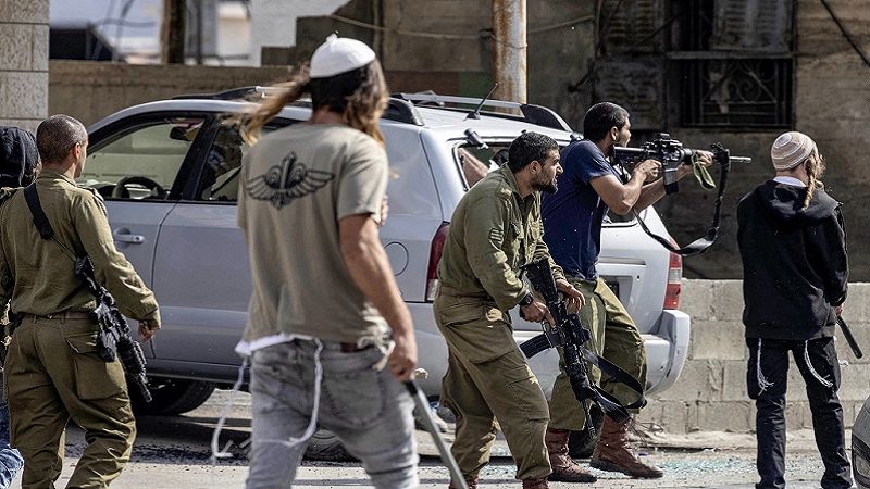 فلسطين المحتلة: مستوطنون يطلقون الرصاص الحي صوب مركبات الفلسطينيين جنوبي بيت لحم بالضفة الغربية