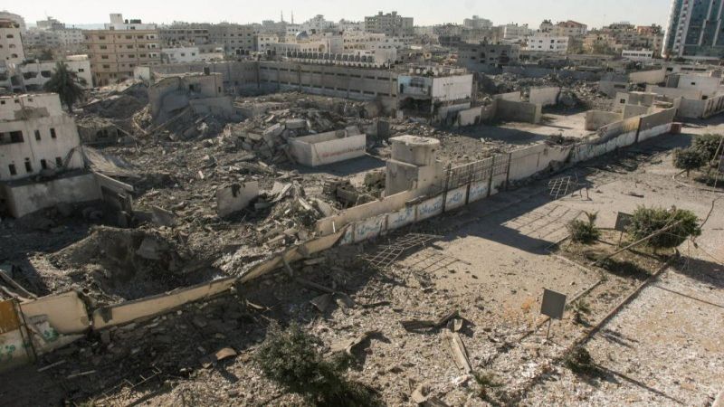 قصف صهيوني يستهدف ساحة السرايا في مدينة غزة