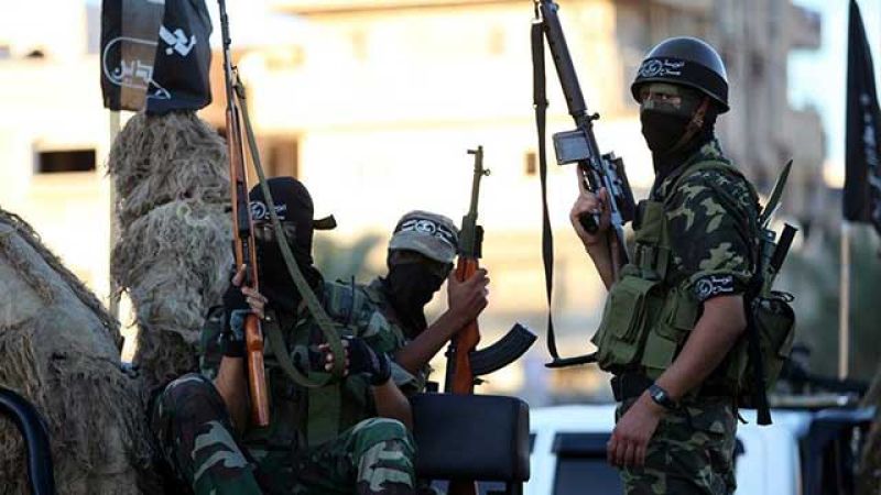 مجاهدو كتائب القسام وسرايا القدس يستهدفون غرفة قيادة للعدو شرق مدينة خان يونس 