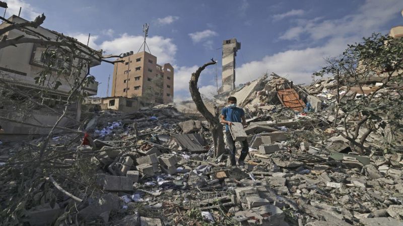 فلسطين: جنود الاحتلال ينسفون مربعًا سكنيًا وسط خان يونس