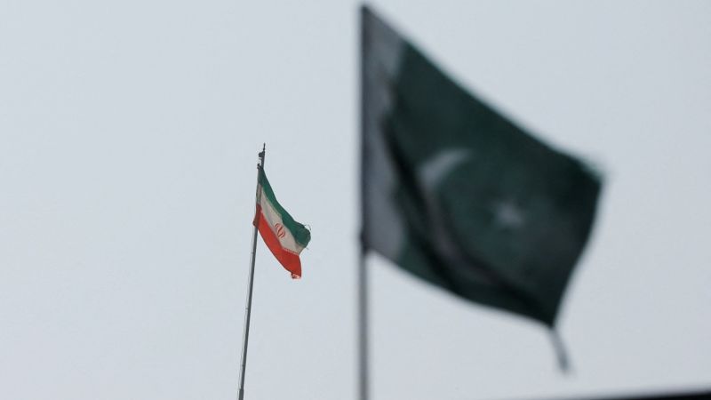 استنئناف العلاقات الدبلوماسية بين إيران وباكستان