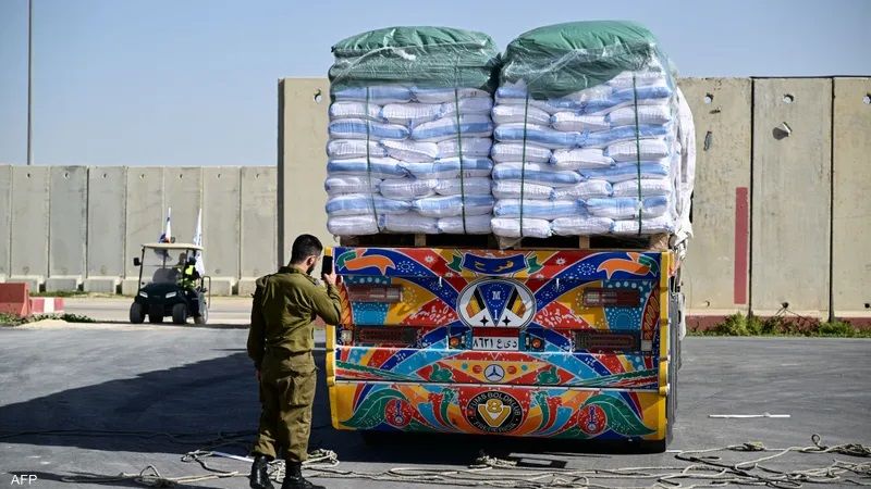 خطة صهيونية للاستيلاء على المساعدات الإنسانية وتوزيعها مباشرة على الفلسطينيين