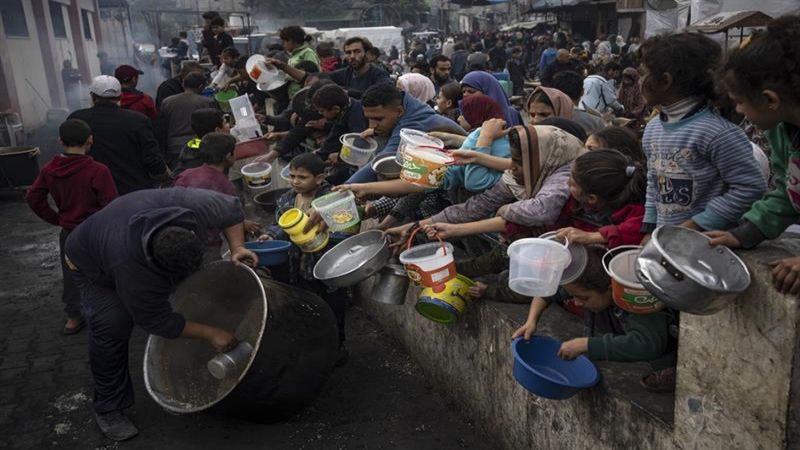 &quot;الأغذية العالمي&quot; يعلّق مساعداته لشمال غزّة.. والمجاعة تتهدّد القطاع