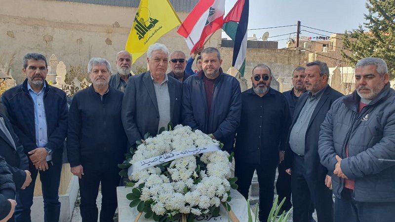 وفد من حزب الله زار ضريح الشهيد معروف سعد في ذكرى اغتياله&nbsp;