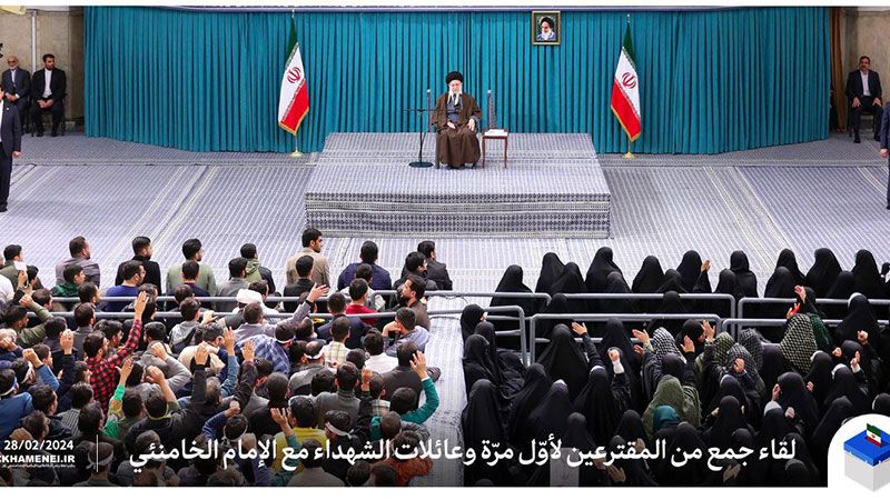 الإمام الخامنئي: الانتخابات في الجمهورية الإسلامية لم تأتِ بسهولة