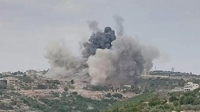 لبنان: الطيران الحربي الصهيوني يشنّ غارة جوية بالصواريخ على أطراف بلدة حولا