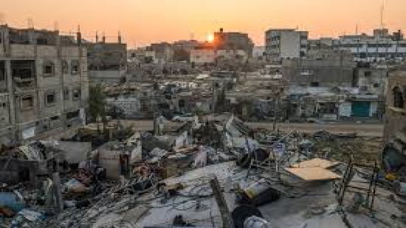 فلسطين المحتلة: شهداء وجرحى في قصف صهيوني استهدف مدرسة تابعة للأونروا غربي مدينة غزة