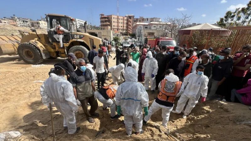 فرنسا| وزارة الخارجية: قلقون من المعلومات عن اكتشاف أكثر من 200 جثة في مقابر جماعية قرب مستشفيَي ناصر والشفاء
