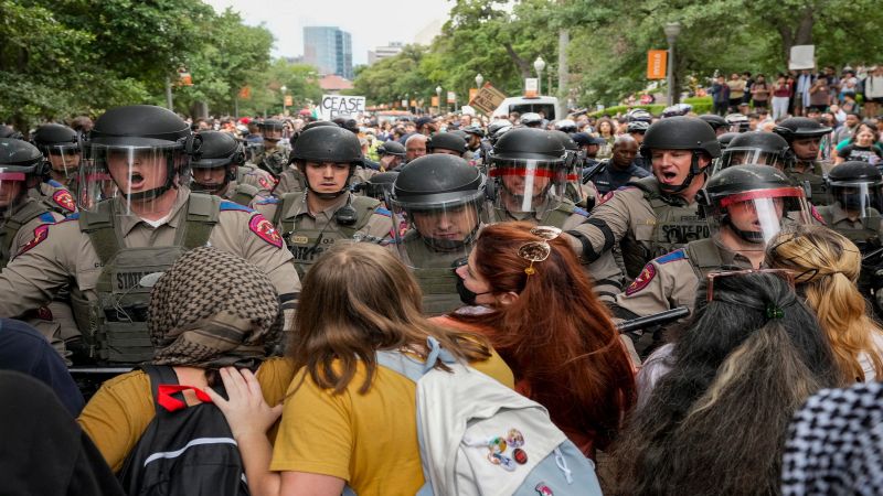 إعلام أميركي: اعتقال أكثر من 500 طالب خلال الاحتجاجات المؤيدة لفلسطين بالجامعات في عموم البلاد