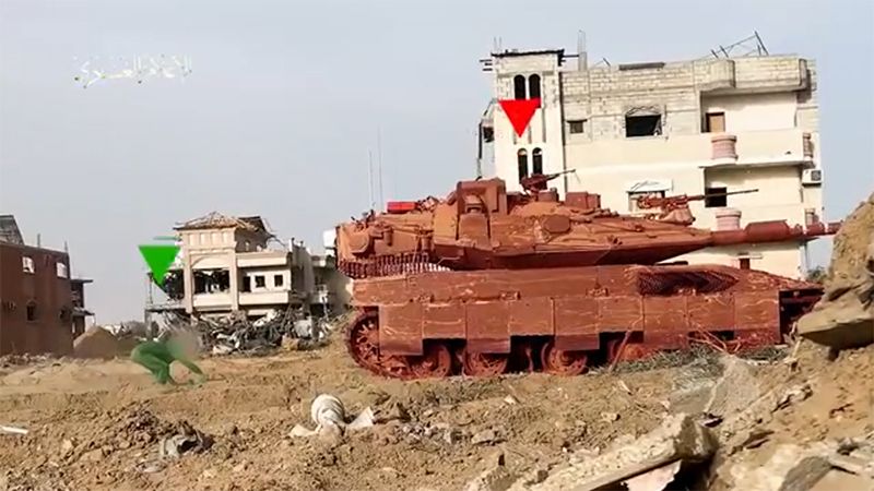فيديو: القسام تستهدف دبابة"ميركافا" بعبوة "شواظ"  شرق رفح 