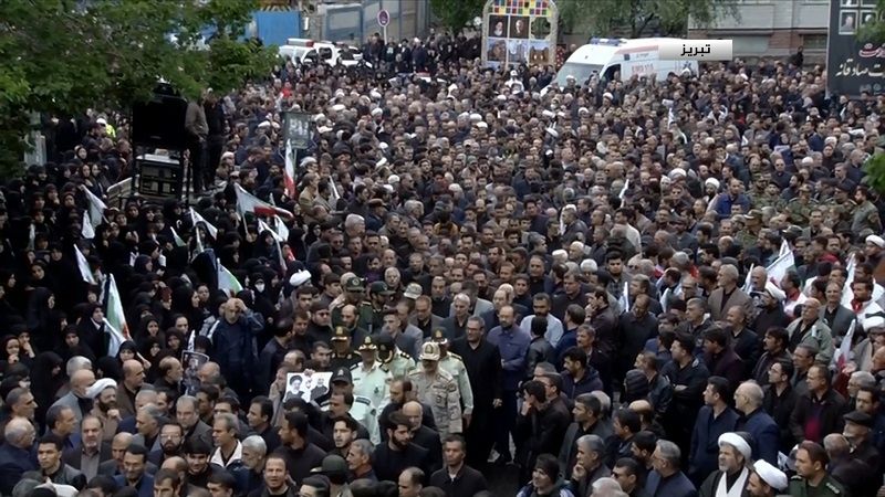 إيران: بدء مراسم تشييع جثمان الشهيد السيد إبراهيم رئيسي ومرافقيه في تبريز