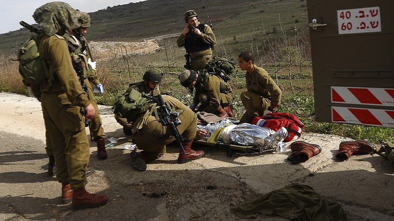إعلام العدو عن جيش الاحتلال: إصابة جندي "إسرائيلي" بجروحٍ خطرة خلال المعارك في شمالي قطاع غزة